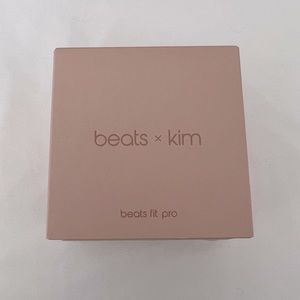 NWT - Beats x Kim headphones